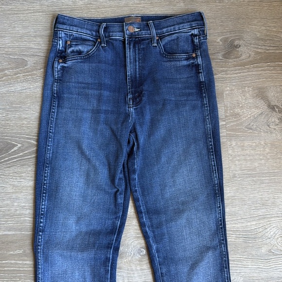 MOTHER High Waisted Rascal Slice Sneak Fray Sake To Me Jeans - Picture 7 of 14